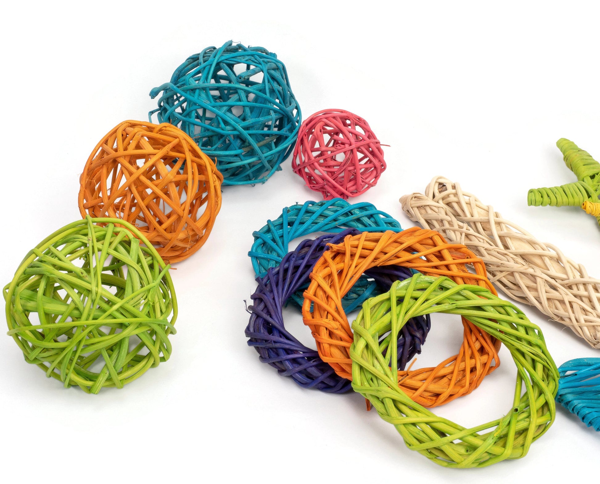 Fuzzy's Wicker Vine Chew Collection - Bunny Rabbit, Guinea Pig, Chinchilla, Pet Rat Toys